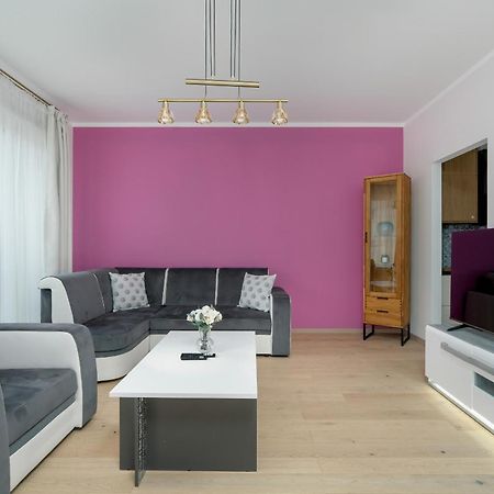 Apartment With Balcony And Free Parking In Poznan By Noclegi Renters Exterior foto