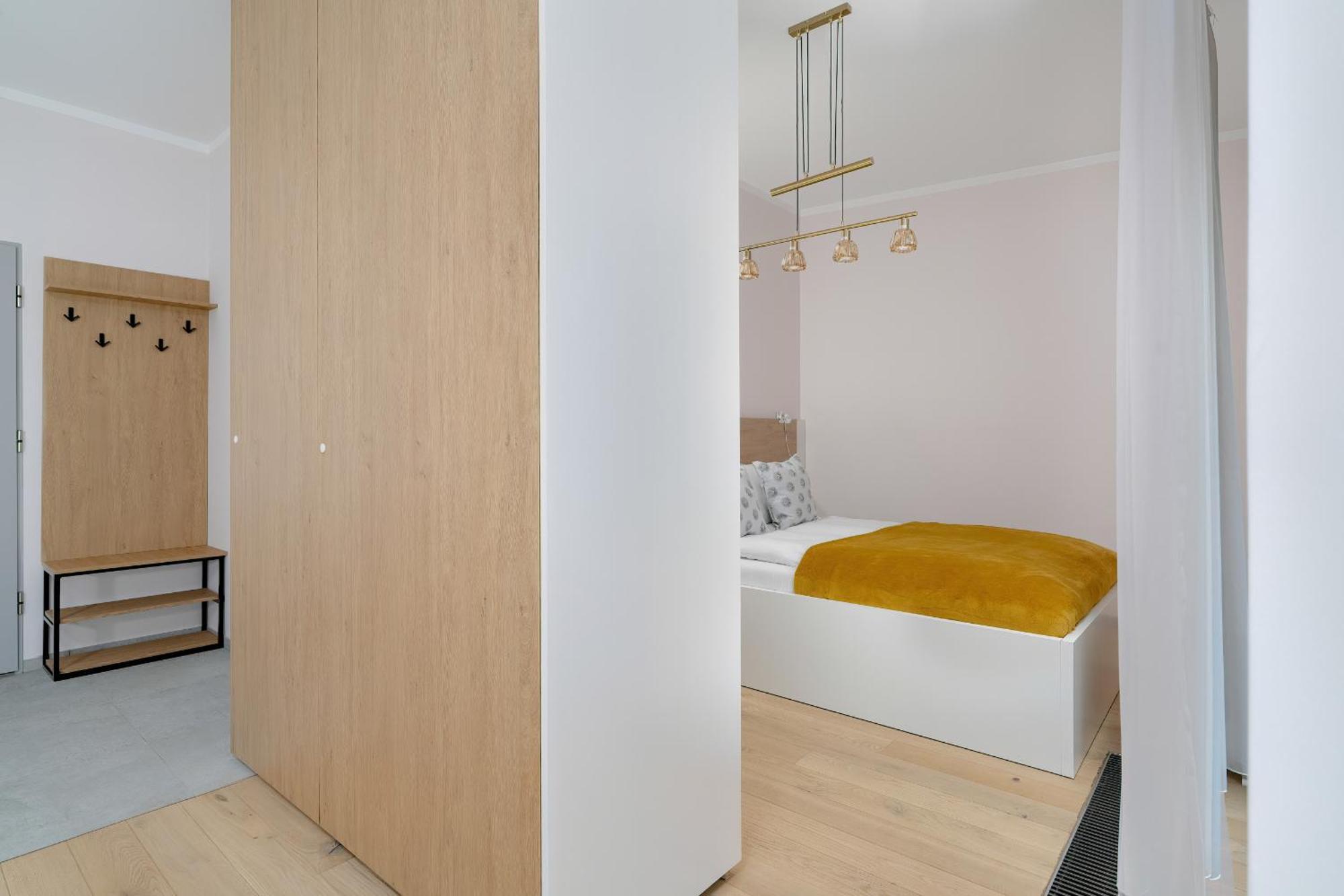 Apartment With Balcony And Free Parking In Poznan By Noclegi Renters Exterior foto