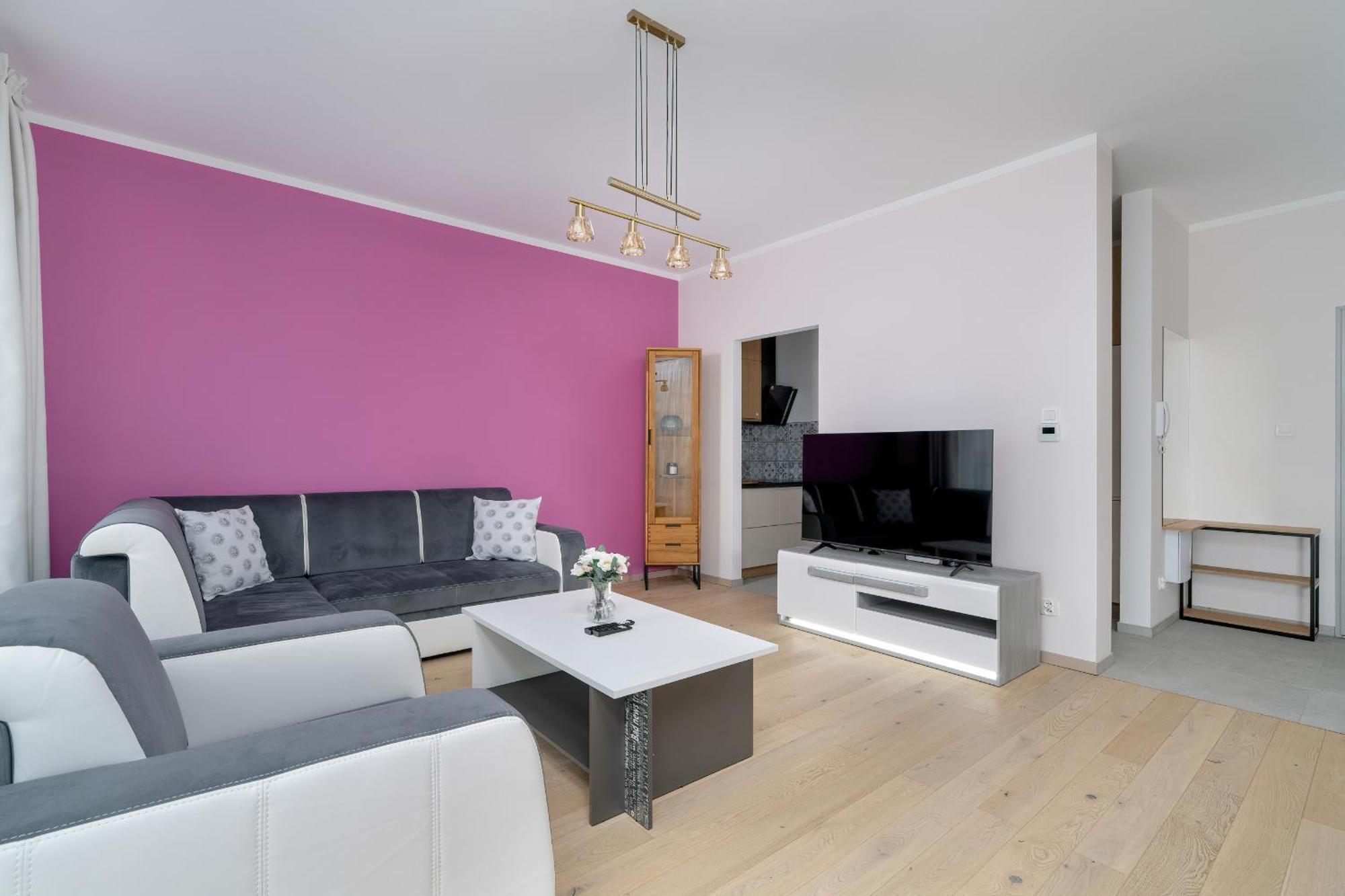 Apartment With Balcony And Free Parking In Poznan By Noclegi Renters Exterior foto